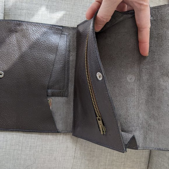 Folding, Leather, Envelope Wristlet - Picture 4 of 9